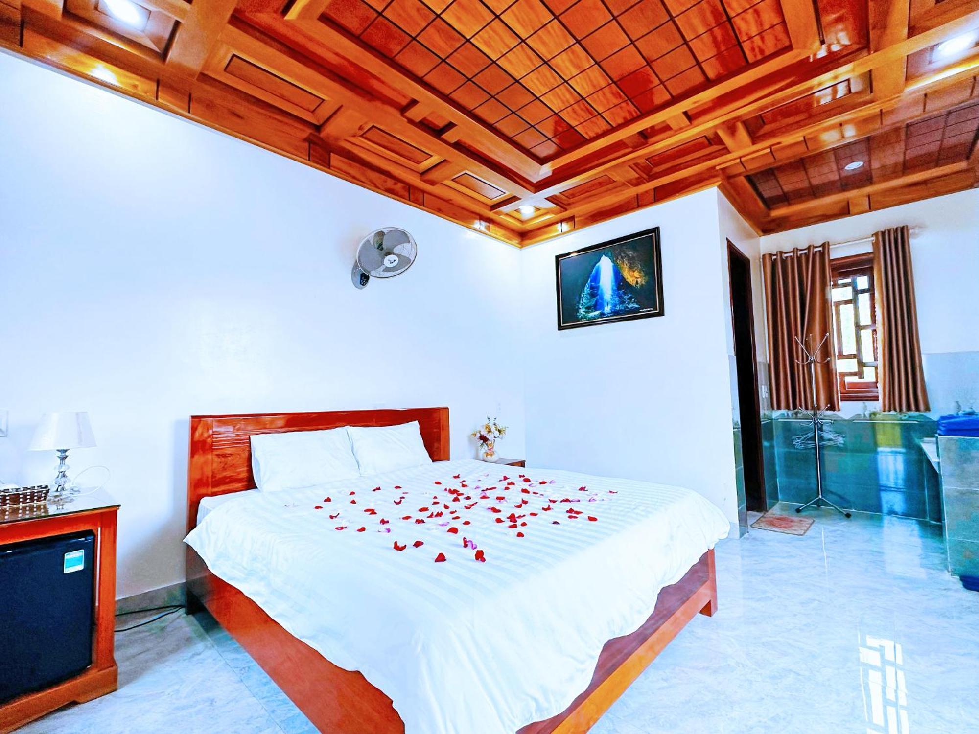 The Hill Villas Phong Nha Exteriör bild
